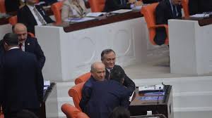 Hdp Kilicdaroglu Nu Alkisladi Bahceli Yle Tokalasti