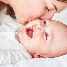 Im durchschnitt beginnen ab dem sechsten lebensmonat die ersten zähne schubweise wann kommt babys erster zahn? Zahnen 7 Anzeichen Dass Babys Erster Zahn Bald Kommt