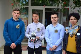 Anunturi online pentru joburi si angajari iasiiasi. Newspascani Com PaÈ™cani Targu Frumos IaÈ™i Trei Elevi De La Unirea Au Primit Un Kit CaÈ™tigat In Urma Unui Concurs NaÈ›ional Cu Ajutorul CÄƒruia Au Construit Un Robot Pascani Iasi Targu