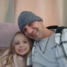 Tracy Benoit's Instagram, Twitter & Facebook