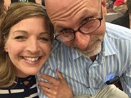 Leslie Artz's Instagram, Twitter & Facebook