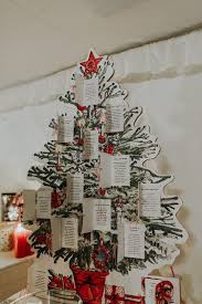 A Traditional Christmas Wedding Wedding Table Seating