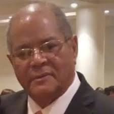 Dr. Rafael Bolívar Gil