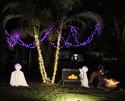Halloween Decorations Palm Tree Hawaiian Style Ghosts With Cat Under Lighted Hawaiian Palm Tree Halloween Hawa Halloween Decorations Halloween Hawaiian Style
