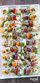 Antipasto Kabobs Easily My Favorite Summer Appetizer Not Only Do They Taste Beautiful But They Look Quite Im Kalte Speisen Mediterranes Essen Spiesse Rezept