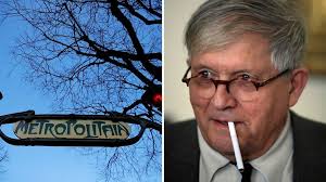 Paris Metro bans David Hockney exhibition poster due to artist's cigarette