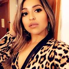 Leslie Arellano (@Leslie_3172)