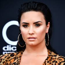 Ap photo/seth wenig) performing for. Demi Lovato S New Shaved Pixie Cut Is A Thing Of Beauty