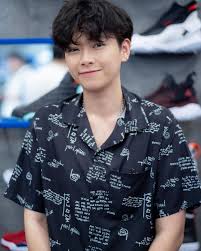 Supphanat chittalila, born february 12, 1991 in ratchaburi province, thailand) is a thai actress, dj, model and singer (the painter band), who became famous. Genap 30 Tahun Ini Potret Adu Pesona Nann Sunanta Dan Tina
