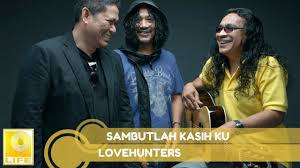 Sholawat terbaru yang dibawakan oleh hafidzul ahkam syubbanul muslimin versi indonesia. Lirik Lagu Sambutlah Kasih Loverhunters Zya Akma