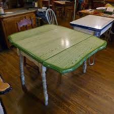 1930 S Shabby Chic Cream And Green Wood Grained Enamel Retro Kitchen Tables Vintage Kitchen Table Shabby Chic Kitchen Table