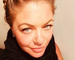 Eva Harwood's Instagram, Twitter & Facebook