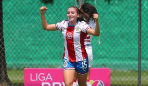 Está regulada por la federación mexicana de fútbol (femexfut). De Mexico Para Europa Rubi Soto Hace Historia En El Futbol Femenil Asi Las Cosas W Radio Mexico