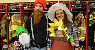 Rain doesn't stop Punxsutawney Halloween parade