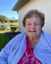 Days like this we just can't help but take our therapy outside!  #mobiletherapy #aginginplace #mobileoutpatienttherapyforseniors  #medicareprovider #dementiacarespecialist #certifieddementiacarespecialist  #repeatclientsarethebest #happycustomer