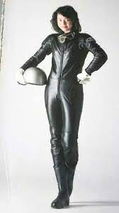 classic leather suit クラシック黒革ツナギ 女性 バイク 女子 ライダースーツ