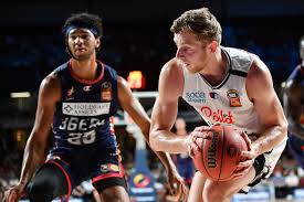 South east melbourne phoenix at 4 position, has 0.519 points. Powerful Second Half Sees Melbourne United Open Nbl Season With Bumper Win