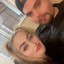 My little sister is looking for her clothes… don't tell her!