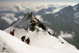 Aufstieg leicht beliebteste route cabane de tracuit (3'256 m) zwei tage Bergtouren Bishorn