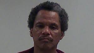 Alert officer catches 2 in alleged cocaine deal