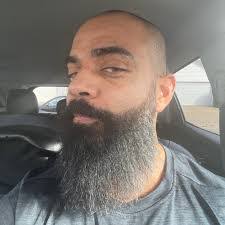 Troy Beard's Instagram, Twitter & Facebook