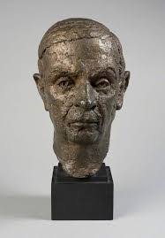 Eva Castle's Instagram, Twitter & Facebook