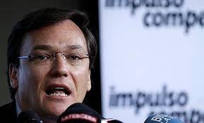 CDE se querella contra ex subsecretario de Minería por irregularidades en  licitación del litio