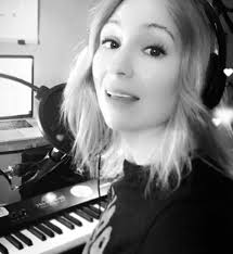 Meet The Groove Chick — groovechickstudios