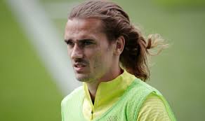 Antoine griezmann has had a variety of different hairstyles in the past decade. Antoine Griezmann To Man Utd What Barcelona Think Of Striking Summer Transfer Deal Football Sport Express Co Uk