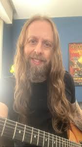 Dos stories para o feed. 🎸, 🎥 Vídeo de estudo do solo da “The Faceless in  Charge” (Defying the Rules) que eu postei nos meus stories essa semana.  Reaprendi o solo e gravei. Zero edições. Som direto da ...