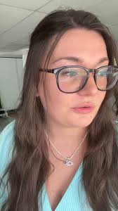 LIVE with acrylic and resin artist Grace Bell!!!🌊💙 ~ Learn about how she  creates her seascape art and our current Giveaway