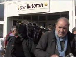 Mais comment te le dire moi qui ne veux plus souffrir je ne rêvais que de ça moi la reine, toi le roi. Ariel Lyceen D Ozar Hatorah Je Ne Sais Pas Si Je Pourrai Encore Dormir Tranquillement Sur Orange Videos