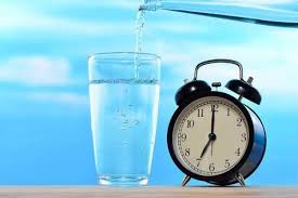 Karena ingin mencukupi kebutuhan air untuk tubuh, mereka umumnya minum air putih dalam jumlah banyak sekaligus dalam satu waktu. Bolehkah Bayi 6 Bulan Minum Air Putih Setelah Makan
