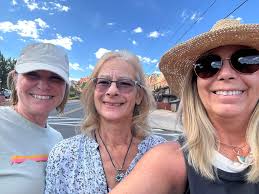 1st day back. Hooray! My 3 ladies wanted a 6:45 reservation. And wanted my  picture! So I decided to give it a try. Fun working again, but stressful  seeing the people who