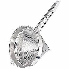 However, due to the nature of herbs and tea leaves in general, it does not catch 100% of the contents. Crestware Mesh Strainer 12 In H Steel Fine Colanders And Strainers Wwg45gh18 Ccs12f Grainger Canada