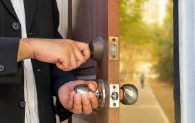 We at acme locksmith have our favorite, and we've reached out to a couple locksmith distributors and fellow locksmiths to see if there is an industry consensus, and there is. 5 Tricks To Unlock A House Door Panda Locksmith Chicago