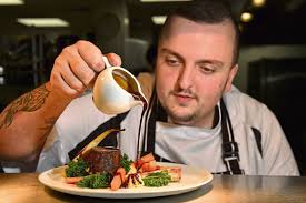 TheEsslemont (@TheEsslemont)