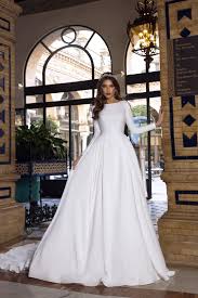 In 2021 the upper part is mostly demetrios was one of the designers behind wedding dresses in the ball gown style, and all of them were more than attractive and luxurious. Simple Wedding Dress Styles For Elegant Brides Tina Valerdi