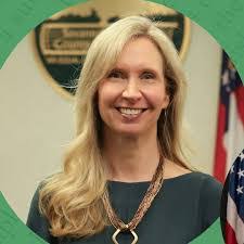 Denise Grabowski's Instagram, Twitter & Facebook