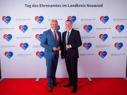 Mit ihrer hilfe können andere von erfahrungsberichten aus erster hand profitieren! Erster Ehrenamtstag Des Landkreises Neuwied Begeisterte Die Gaste Kreisverwaltung Neuwied