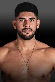 Javier Aparicio's Instagram, Twitter & Facebook