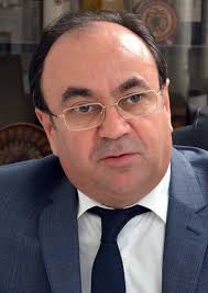 Partidul e in toate! Razboi cu reclamatii si controale intre seful...