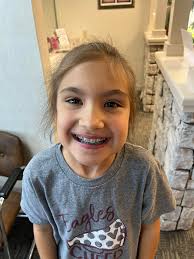 What are tips for traveling with a child who has braces?