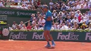 Nos encanta verle deslizarse por la tierra batida de roland garros, gritar con él cada punto y verle morder cada torneo. Nadal Vs Djokovic Roland Garros 2015 Highlights Youtube