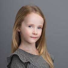 Maddison Davis's Instagram, Twitter & Facebook