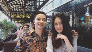 Buat kamu yang belum tahu, ini lho tunangan adly fairuz, angbeen rishi. Angbeen Rishi Dan Lika Liku Kisah Cintanya Dengan Adly Fairuz Showbiz Liputan6 Com