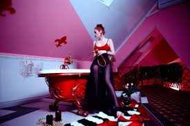 To her, there is nothing more important than her relationship and if she has them typical fights between a libra man and a cancer woman and how to resolve them. Understanding The Grace Of Cancer Woman Astrotalk Blog Online Astrology Consultation With Astrologer