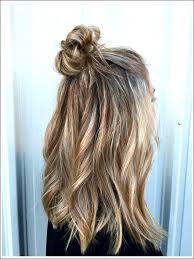 20 Lustige Brotchen Knoten Fur Den Sommer Beste Frisuren Hochzeitsfrisuren Kurze Haare Schnelle Frisuren Frisuren Offene Haare