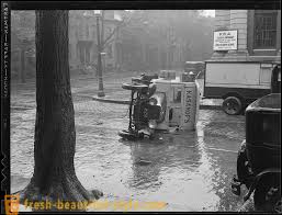 Jangan main phone semasa memandu, jangan laju, fokus semasa memandu. Koleksi Gambar Kemalangan Di Jalan Raya Di Amerika Pada Tahun Tahun 1930 1950