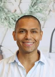 Robert Reyes's Instagram, Twitter & Facebook